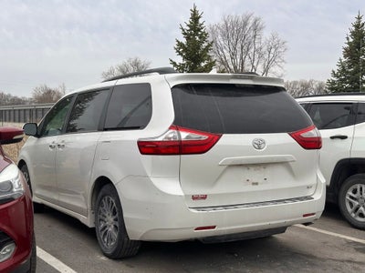 2018 Toyota Sienna XLE 8 Passenger