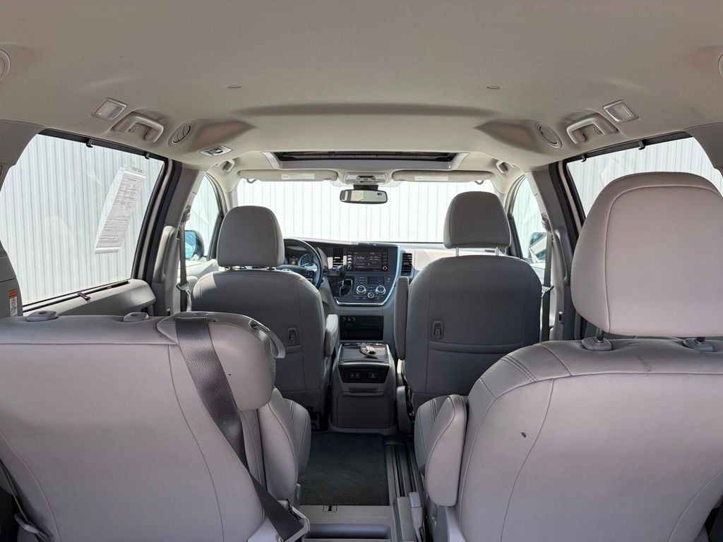 2018 Toyota Sienna XLE 8 Passenger