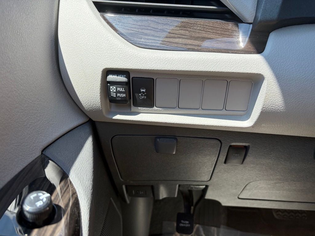 2018 Toyota Sienna XLE 8 Passenger
