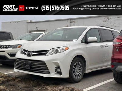 2018 Toyota Sienna XLE 8 Passenger