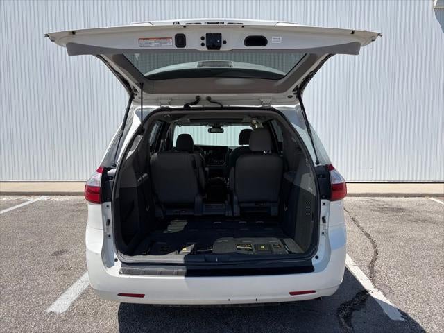 2018 Toyota Sienna XLE 8 Passenger