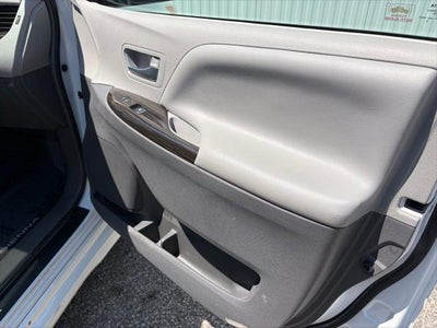 2018 Toyota Sienna XLE 8 Passenger