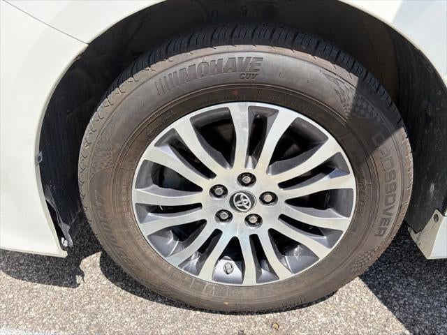 2018 Toyota Sienna XLE 8 Passenger