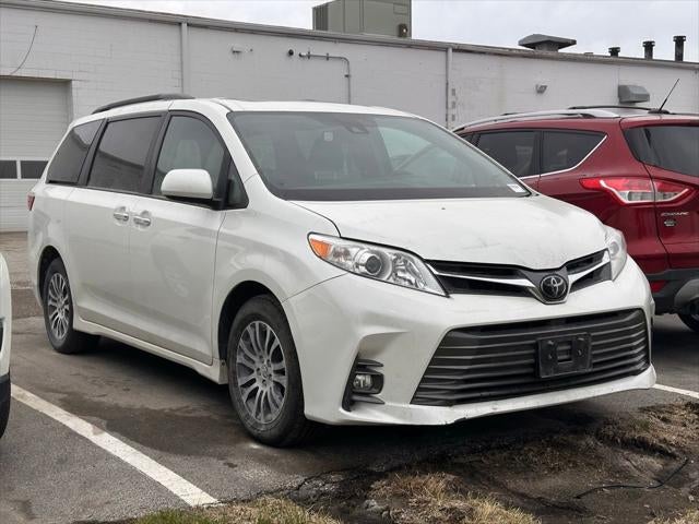 2018 Toyota Sienna XLE 8 Passenger