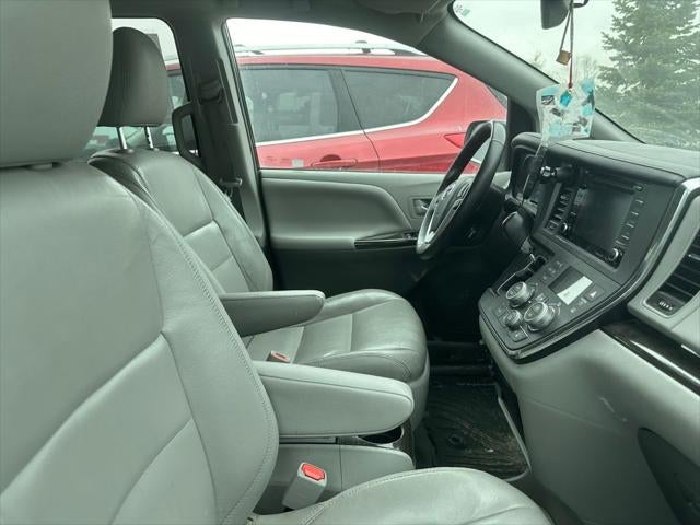 2018 Toyota Sienna XLE 8 Passenger