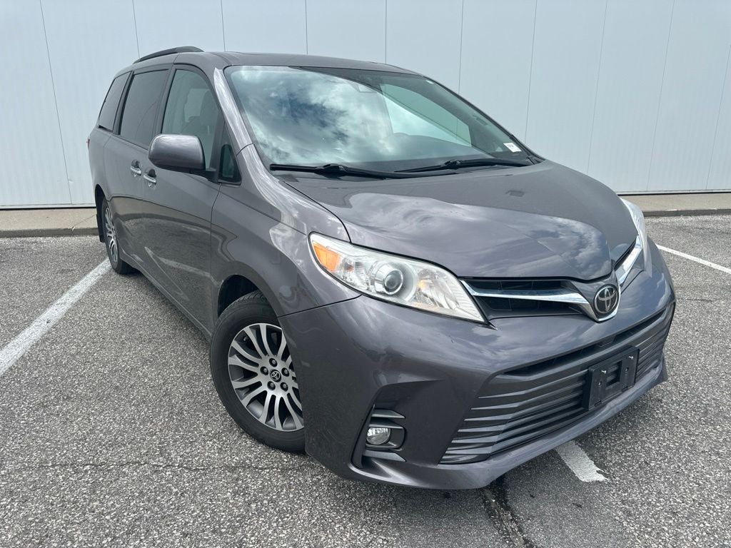 2020 Toyota Sienna XLE Premium 8 Passenger