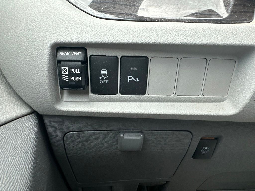 2020 Toyota Sienna XLE Premium 8 Passenger