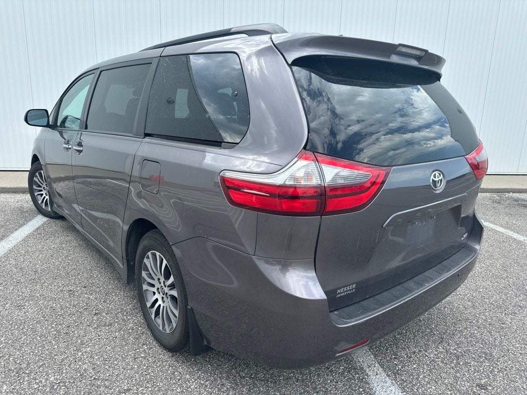 2020 Toyota Sienna XLE Premium 8 Passenger