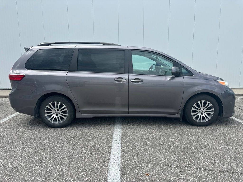 2020 Toyota Sienna XLE Premium 8 Passenger