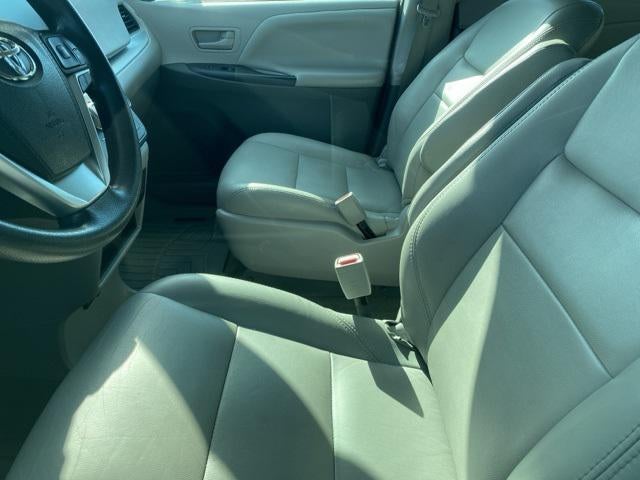 2018 Toyota Sienna L 7 Passenger