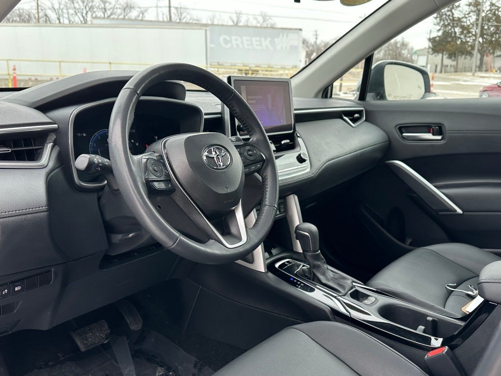 2024 Toyota Corolla Cross XLE
