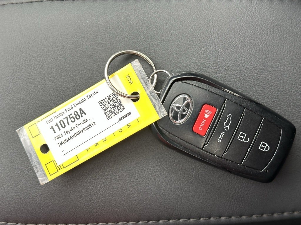 2024 Toyota Corolla Cross XLE