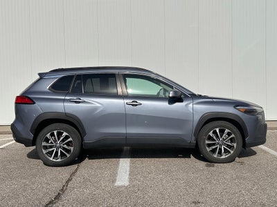 2023 Toyota Corolla Cross XLE