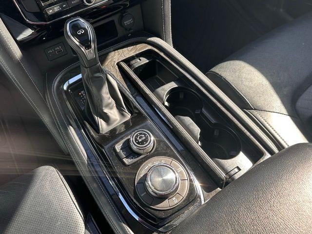 2021 INFINITI QX80 LUXE