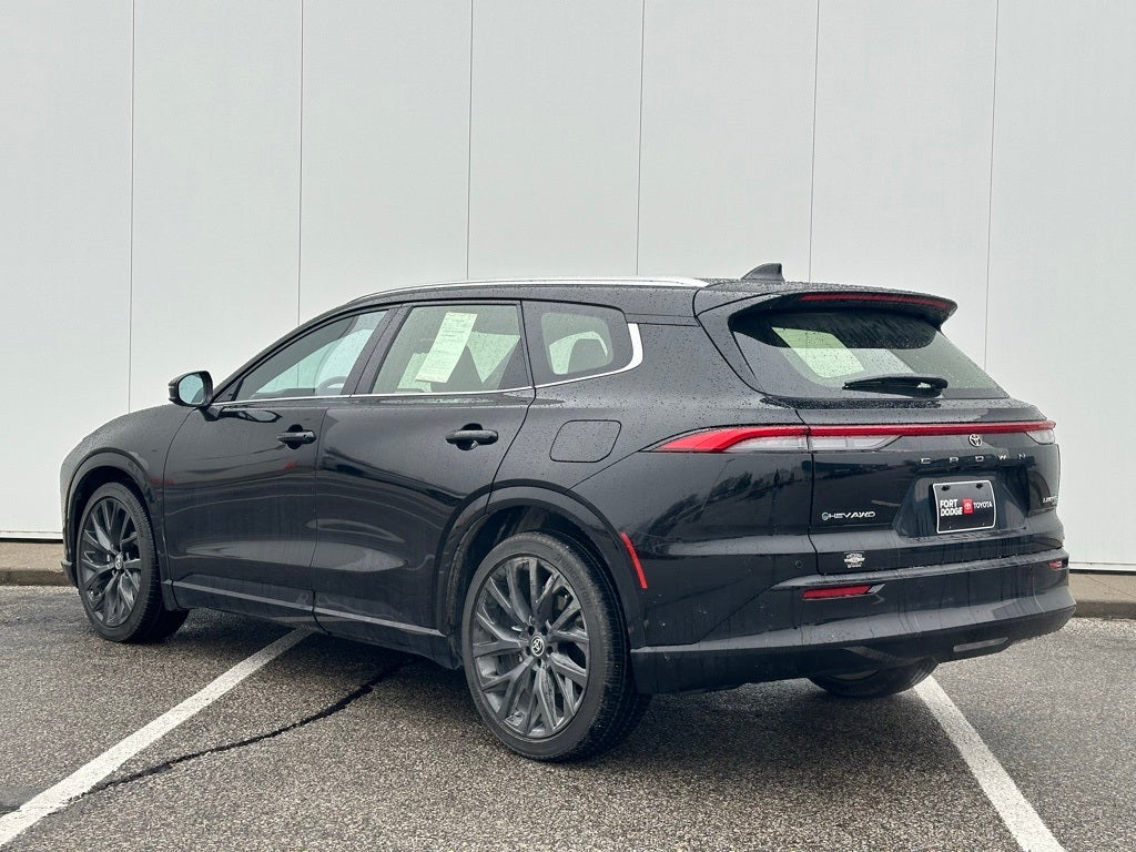 2025 Toyota Crown Signia Limited