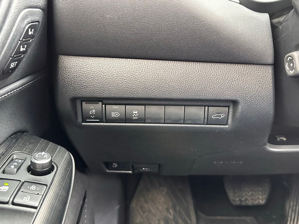 2023 Toyota Venza XLE Nightshade