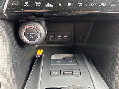 2023 Toyota Venza XLE Nightshade