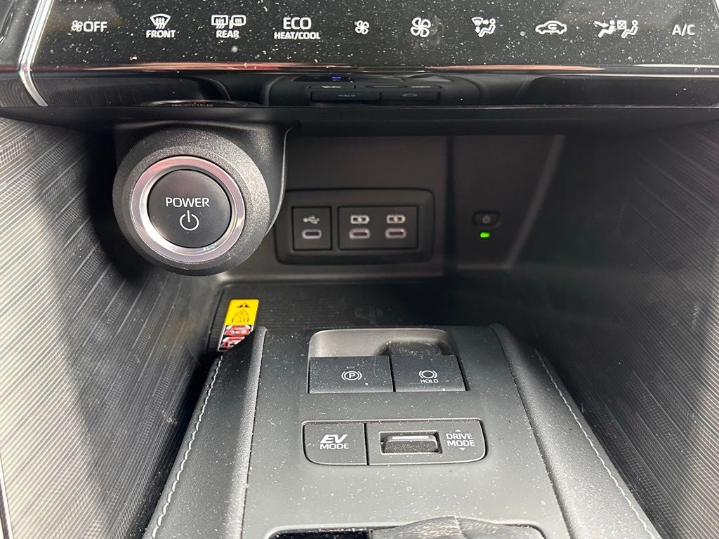 2023 Toyota Venza XLE Nightshade