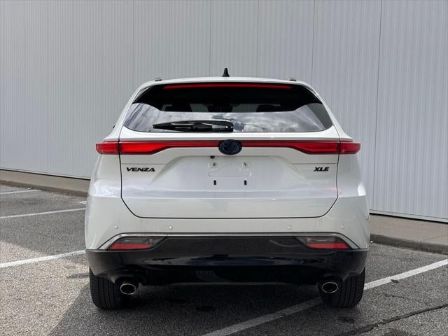 2023 Toyota Venza XLE Nightshade