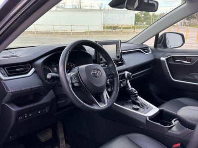 2022 Toyota RAV4 Hybrid XLE Premium