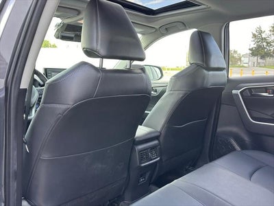 2022 Toyota RAV4 Hybrid XLE Premium