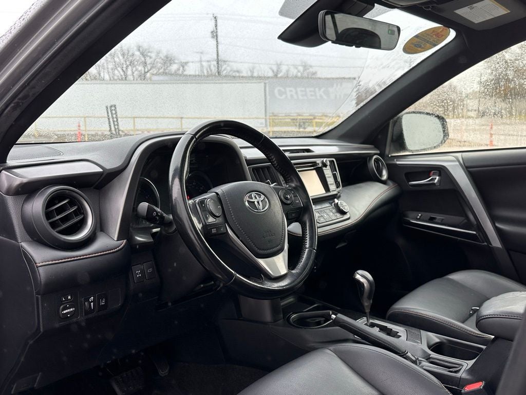 2018 Toyota RAV4 SE
