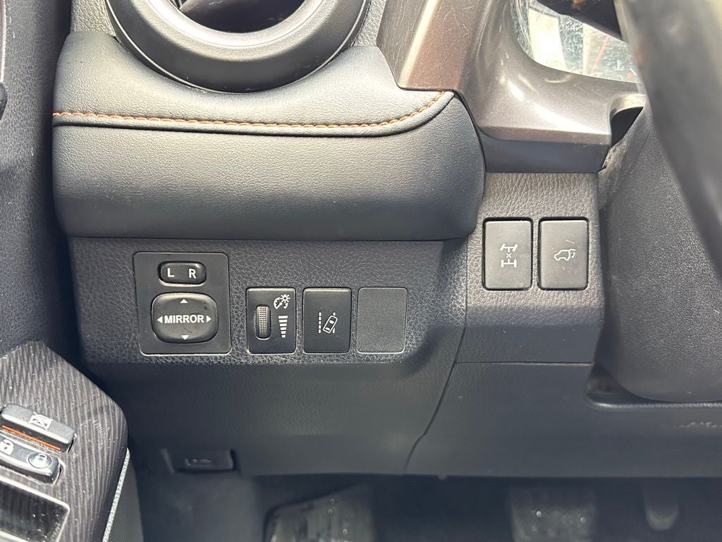 2018 Toyota RAV4 SE