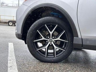 2018 Toyota RAV4 SE