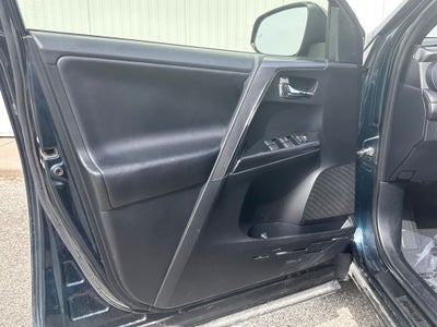 2018 Toyota RAV4 SE