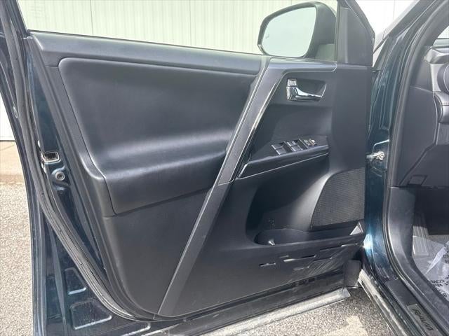 2018 Toyota RAV4 SE