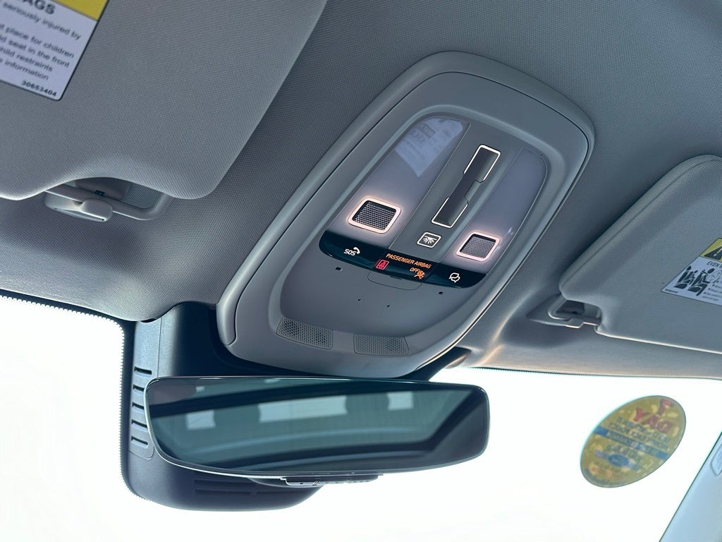 2023 Volvo XC90 B5 Core