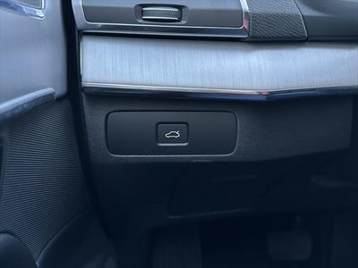 2023 Volvo XC90 B5 Core