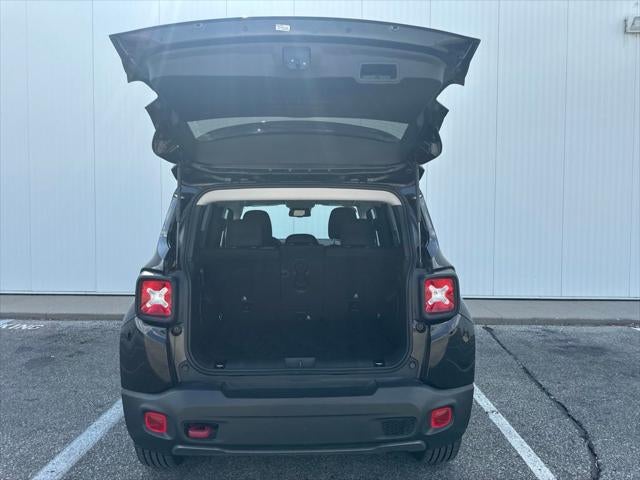 2022 Jeep Renegade Trailhawk